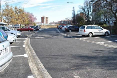 Primăria a amenajat alte 177 noi locuri de parcare în zona Podului Sovata